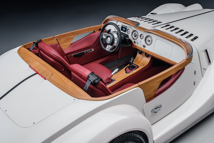 The Hog Ring - This Roadster's Wood Interior is Absolutely Stunning