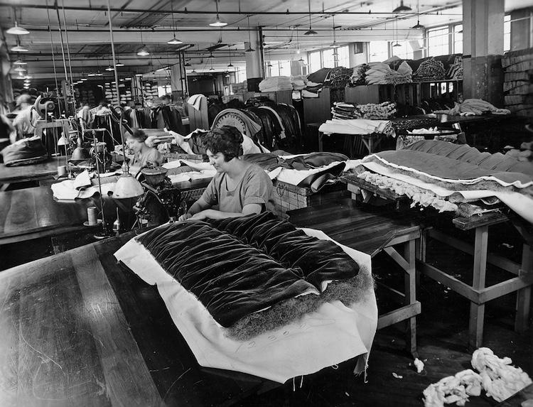 The Hog Ring - Women at Packard Motor Car Company 1925