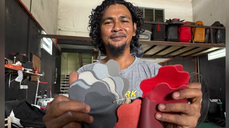 This Malaysian Trimmer’s Story Is Inspiring — and So Relatable