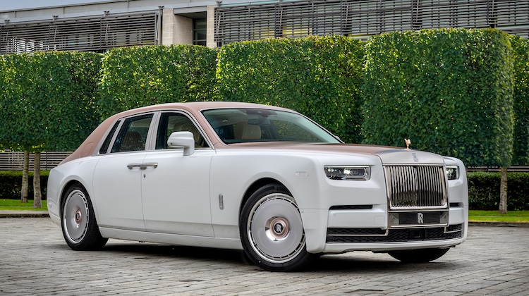 The Hog Ring - This One-Off Rolls-Royce Phantom Was Inspired by Lace