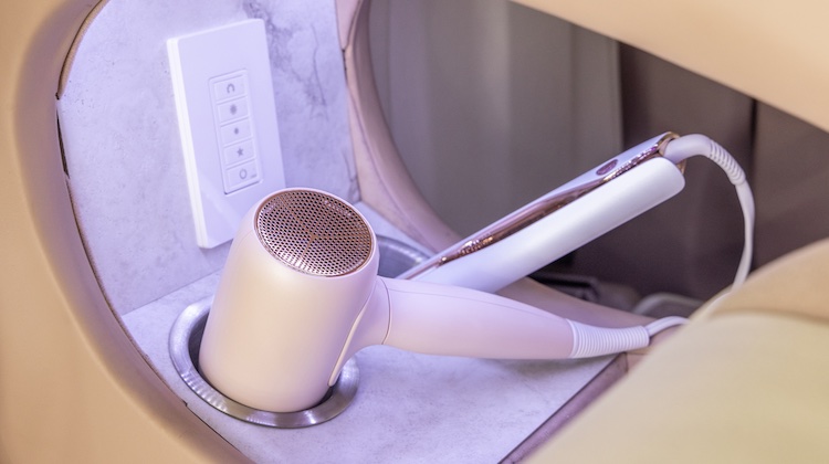 The Hog Ring - This Lexus Concept Has a Nail Bar, Vanity and Closet Built Inside