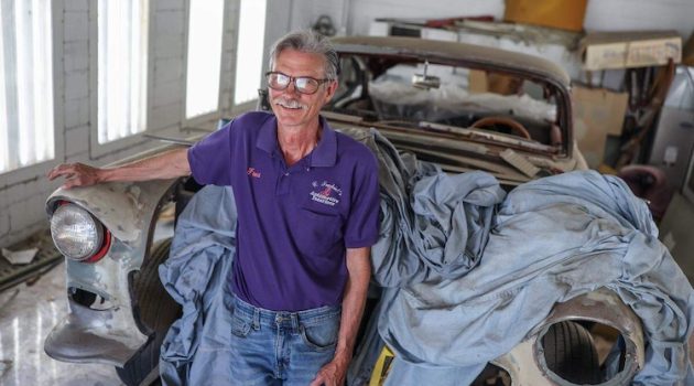 The Hog Ring - This Trimmer Just Retired After Selling His Shop for $2 Million